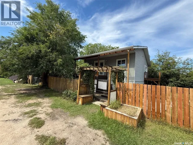 992 Terry STREET, Cochin, Saskatchewan S0M0L0