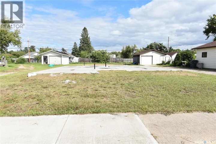 115 3rd STREET N, Nipawin, Saskatchewan S0E1E0