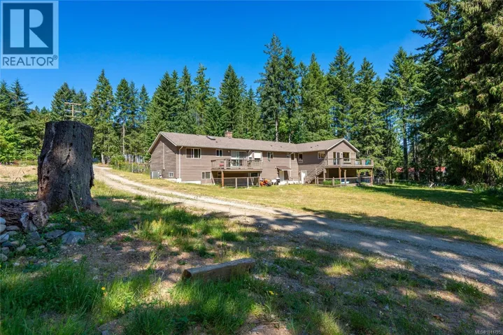 8598 Island Hwy N, Black Creek, British Columbia V9N1H3