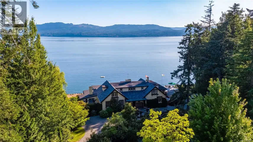 605 Towner Park Rd, North Saanich, British Columbia V8L5L7