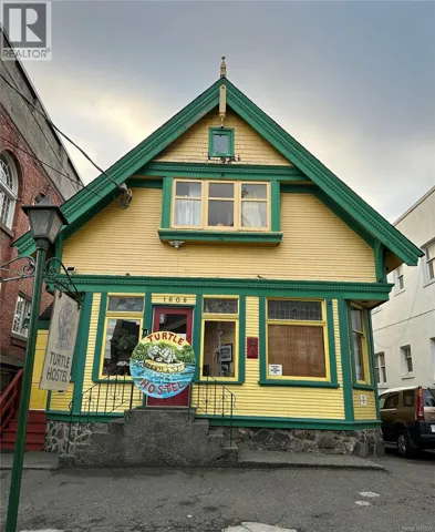 1608 Quadra St, Victoria, British Columbia V8W2L4
