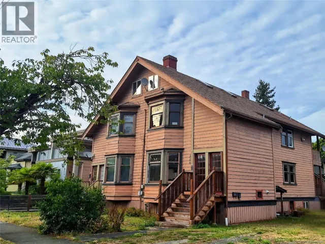 220 Michigan St, Victoria, British Columbia V8V1R3