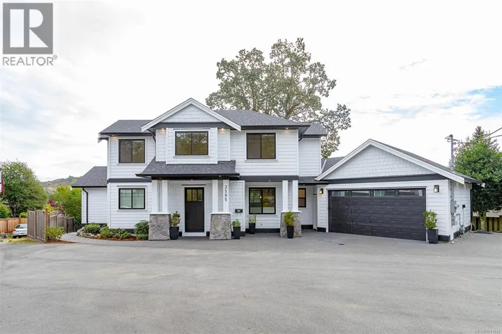 3595 Cedar Hill Rd, Saanich, British Columbia V8P3Z1