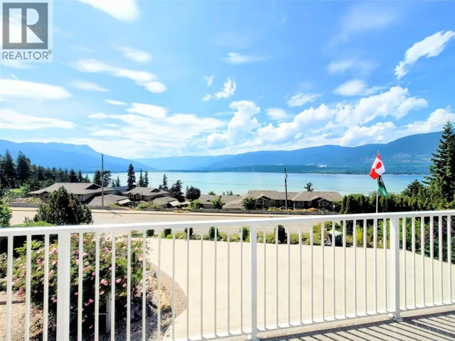 4410 Lakeshore Road NE, Salmon Arm, British Columbia V1E3N6