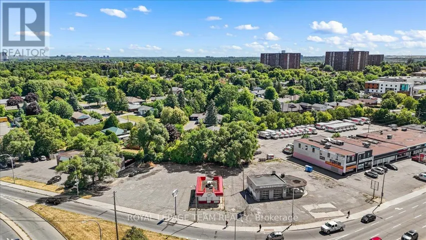 1503 MERIVALE ROAD, Ottawa, Ontario K2E5P3