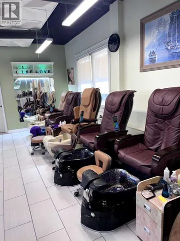 123 spa Street SE, Calgary, Alberta T2G2T3