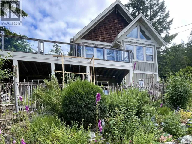 13564 LEE ROAD, Madeira Park, British Columbia V0N1S1