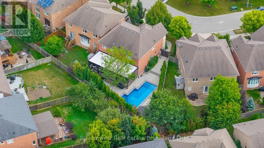 227 BEECHTREE CRESCENT, Oakville (BR Bronte), Ontario L6L0A5