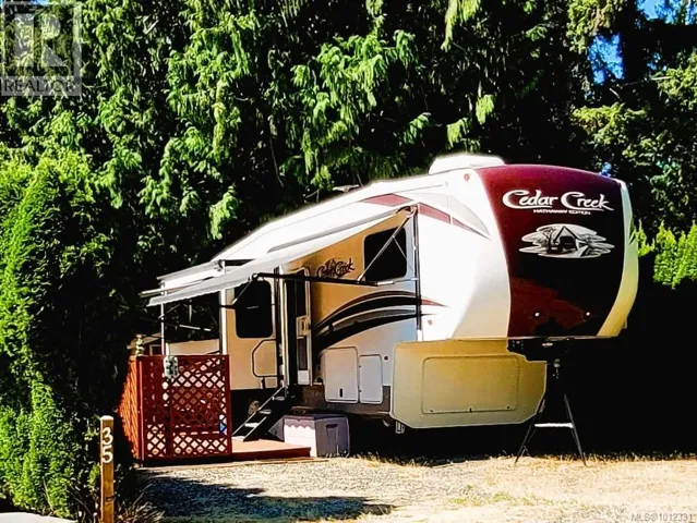 35 6050 Island Hwy W, Qualicum Beach, British Columbia V9K2E1