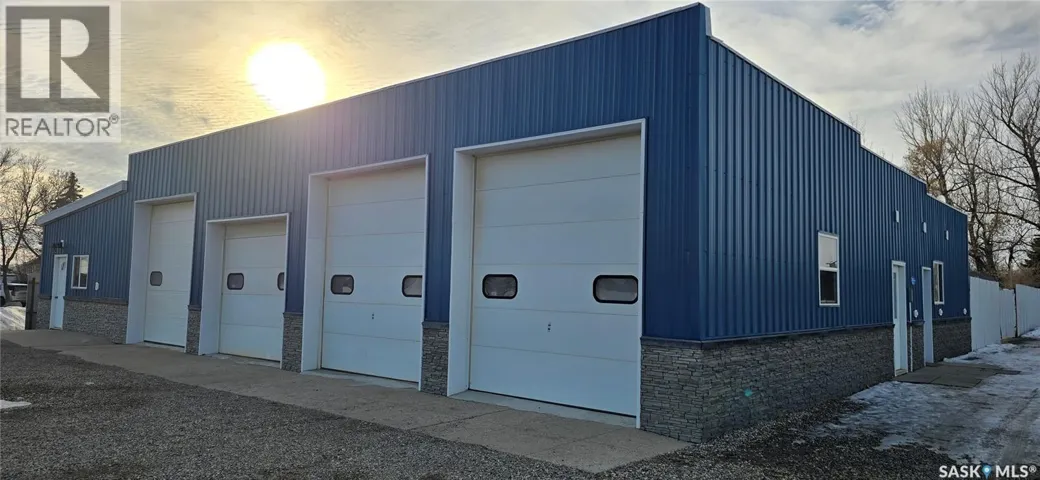 218 3rd STREET, Estevan, Saskatchewan S4A0N7