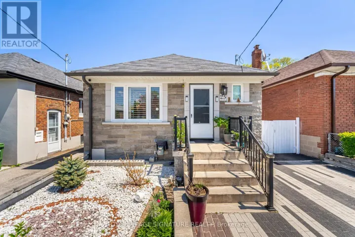 25 HANDEL STREET, Toronto (Rockcliffe-Smythe), Ontario M6N4G2