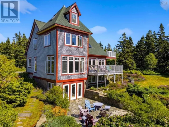 20 Pierce Point Road, Western Head, Nova Scotia B0T1K0