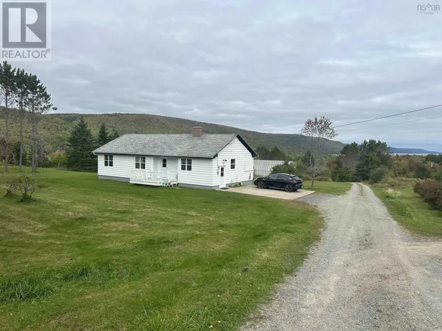 5 Eagles Nest Drive, West Bay Marshes, Nova Scotia B0E3K0
