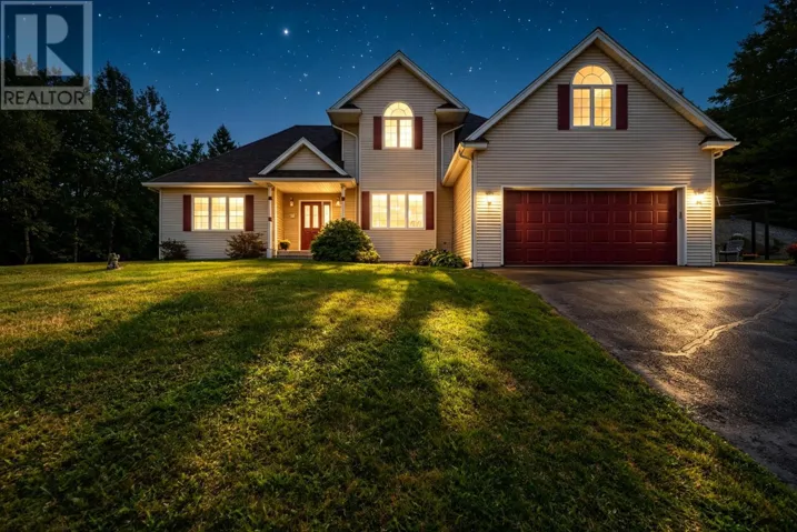 51 Parklyn, Upper Tantallon, Nova Scotia B3Z1M5