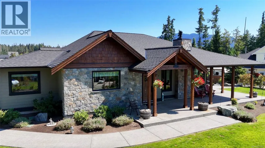 7375 Lakefront Dr, Lake Cowichan, British Columbia V0R2G1