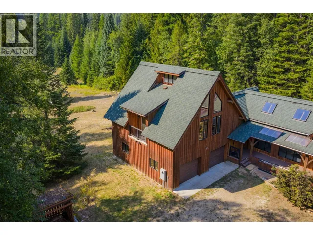 2496 Pass Creek Road, Pass Creek, British Columbia V1N4T4