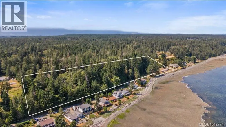 1494 Wilkinson Rd, Comox, British Columbia V9M4B3