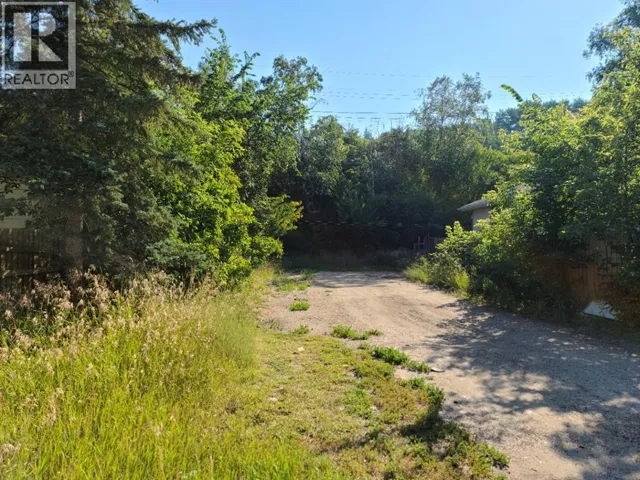 10821 101 Street, Peace River, Alberta T8S1L5