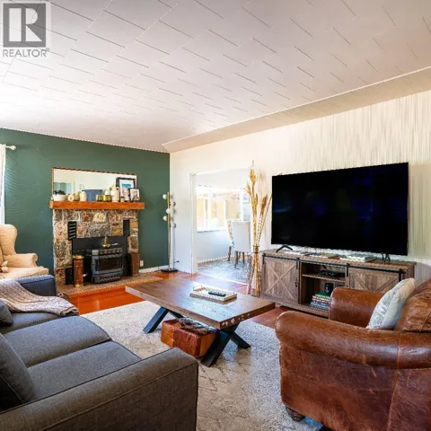 5875 Okanagan Street, Oliver, British Columbia V0H1T0
