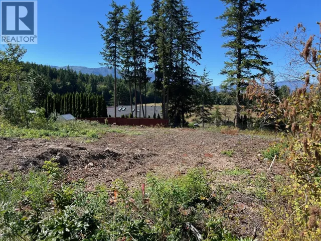 2221 Lakeview Drive, Blind Bay, British Columbia V0E2W2