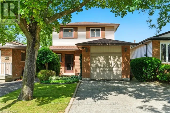 39 MEGNA COURT, Hamilton (Gurnett), Ontario L9C6Y6