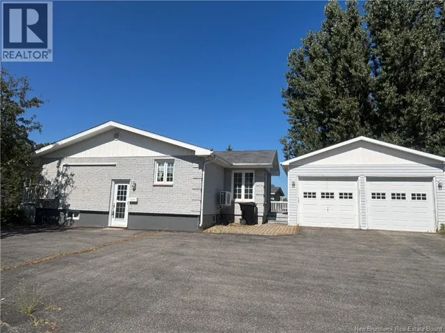1610 St Peter Avenue, Bathurst, New Brunswick E2A3B1