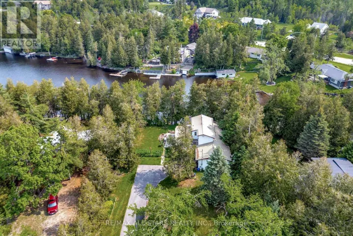 14 WYCHWOOD DRIVE E, Kawartha Lakes (Fenelon Falls), Ontario K0M1N0