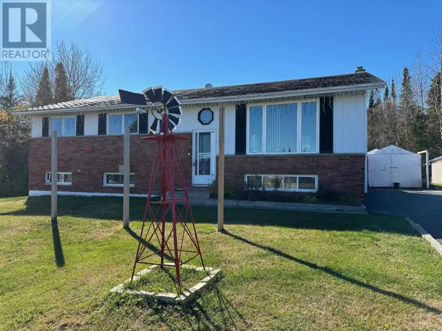 4 East Grove CRES, Terrace Bay, Ontario P0T2W0