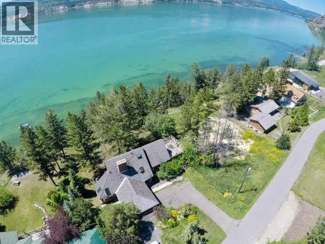 8397 RICHARDSON Crescent, Canal Flats, British Columbia V0B1B0