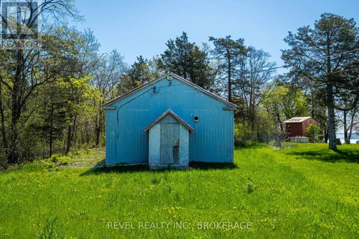 2186 HIGHWAY 49 HIGHWAY, Prince Edward County (Sophiasburg Ward), Ontario K0K2T0