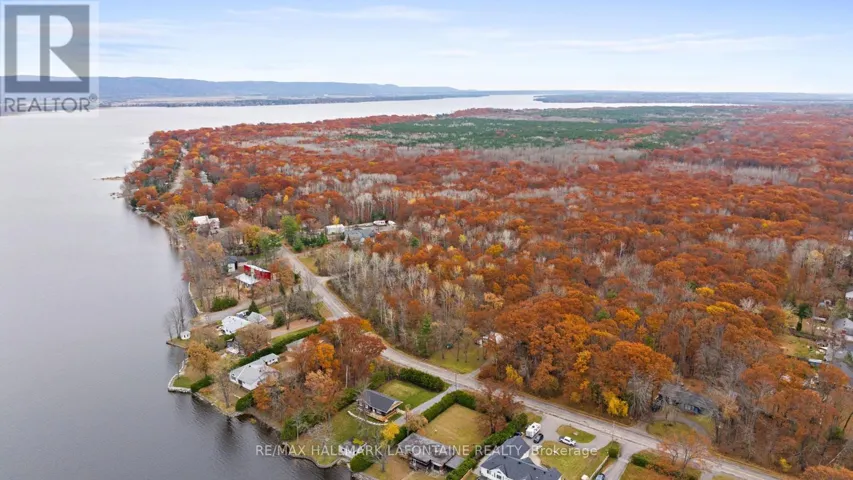 881 BAYVIEW DRIVE, Ottawa, Ontario K0A3M0