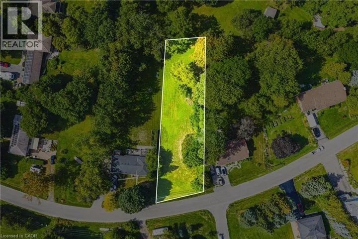 24 ROSEBOUGH Street, Dundas, Ontario L9H5C5