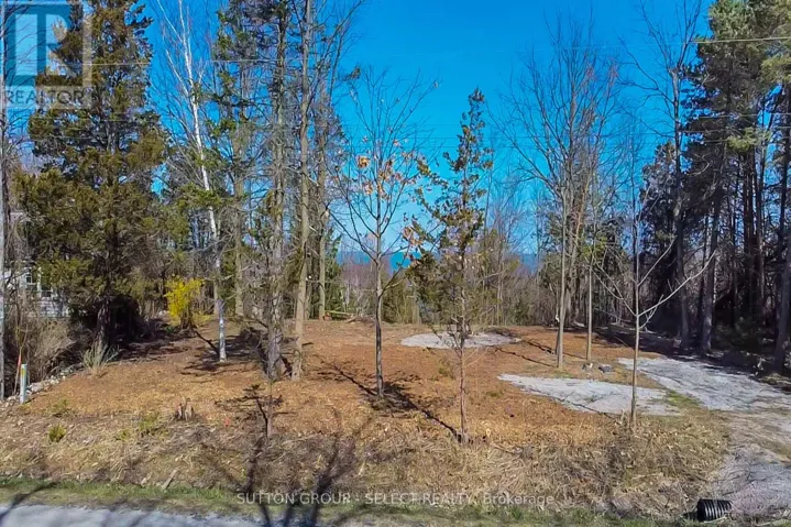 5 HURON VIEW AVENUE E, Lambton Shores, Ontario N0N1J7