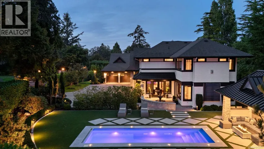 3375 Ripon Rd, Oak Bay, British Columbia V8R6G8