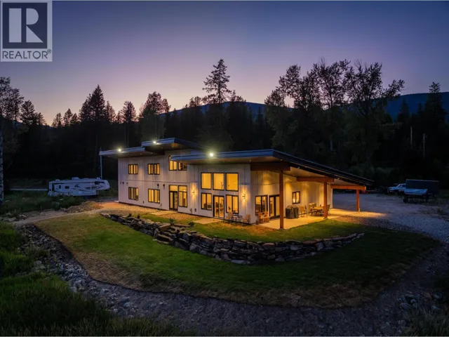 2335 PASS CREEK Road, Castlegar, British Columbia v1n4t4