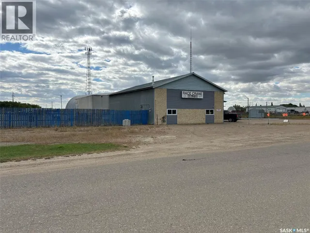10021 - 10023 Thatcher AVENUE, North Battleford, Saskatchewan S9A3L1