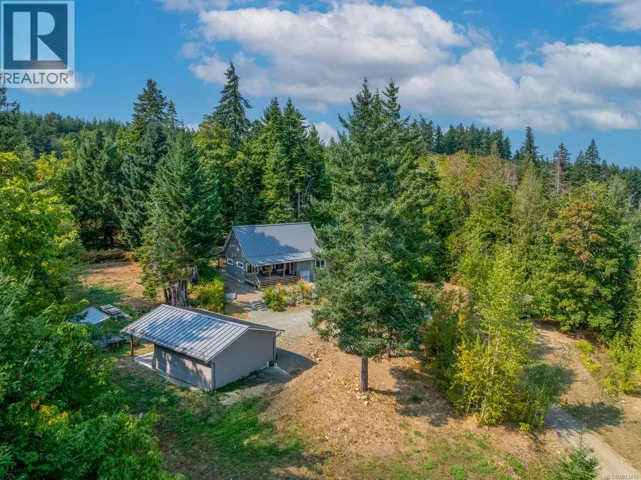 6531 Country Rd, Fanny Bay, British Columbia V0R1W0
