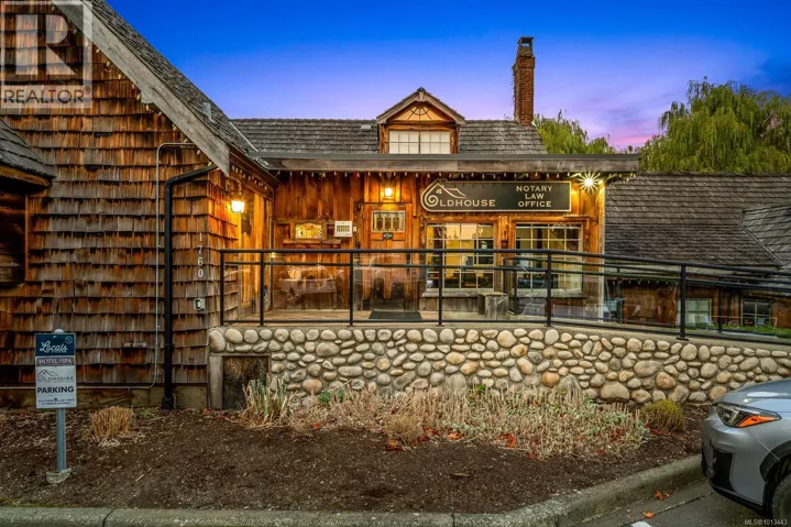 1760 Riverside Lane, Comox, British Columbia V9N8C7