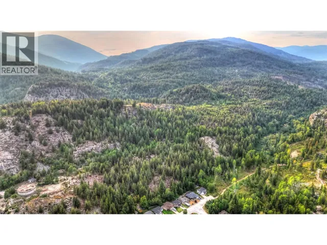 3400 14 Avenue, Castlegar, British Columbia V1N4J2