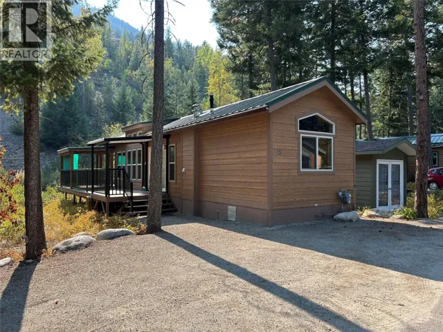 4835 Paradise Valley Drive Unit# 33, Peachland, British Columbia V0H1X3
