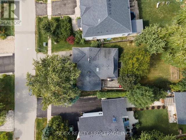 1073 KENT AVENUE E, Oakville (CP College Park), Ontario L6H1Z7