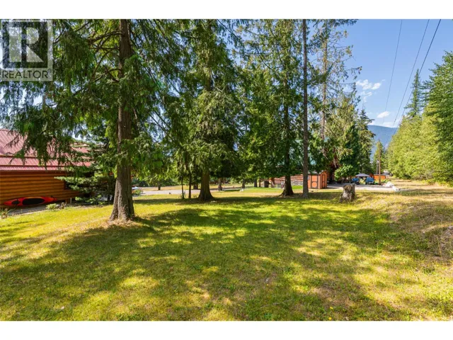 14304 MAIA Lane, Gray Creek, British Columbia V0B1S0