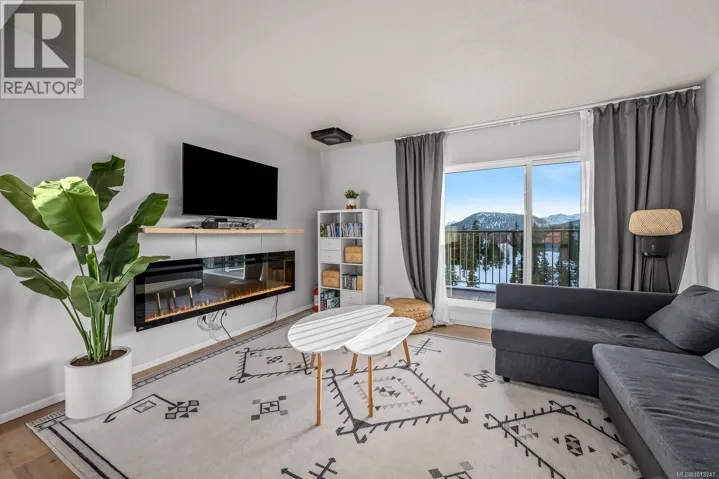 303 695 Castle Crag Cres, Courtenay, British Columbia V9J1L0