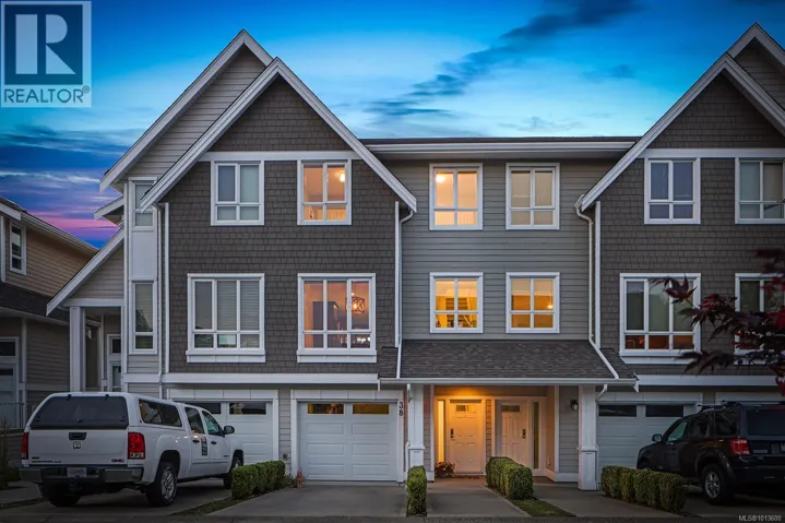 38 700 Lancaster Way, Comox, British Columbia V9M0B6