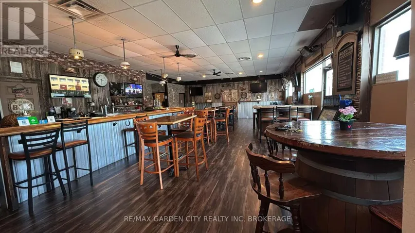 4 - 455 MERRITT STREET, St. Catharines (Oakdale), Ontario L2P1P2