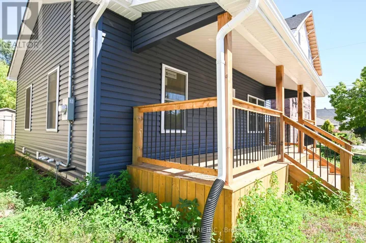 284 DARLING STREET, Brantford, Ontario N3S3X6