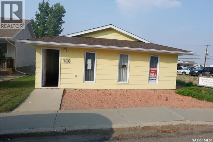 218 2nd AVENUE W, Assiniboia, Saskatchewan S0H0B0