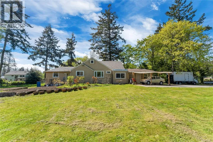 753 Sayward Rd, Saanich, British Columbia V8Y1R3