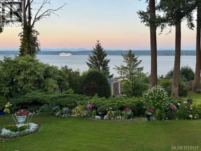 1093 Ash St, Campbell River, British Columbia V9W1G6