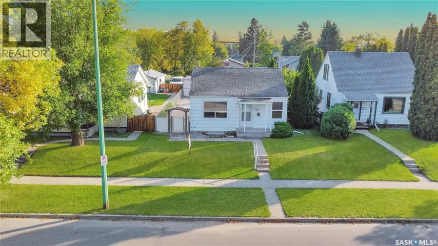 755 4th STREET E, Prince Albert, Saskatchewan S6V0K4